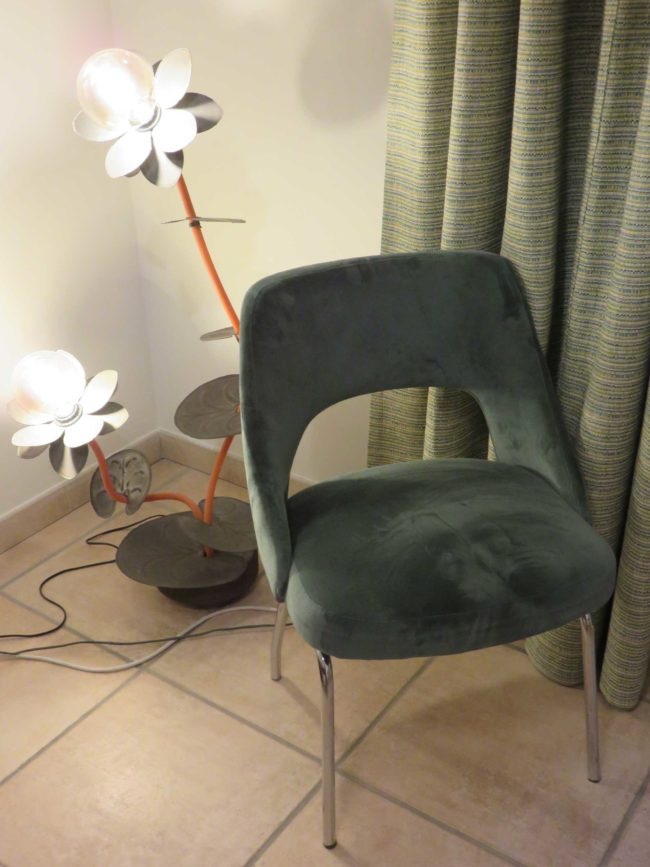 Tapisserie sur siège : année 60'. Velours - Wind - Rideau - Scion Harlequin.