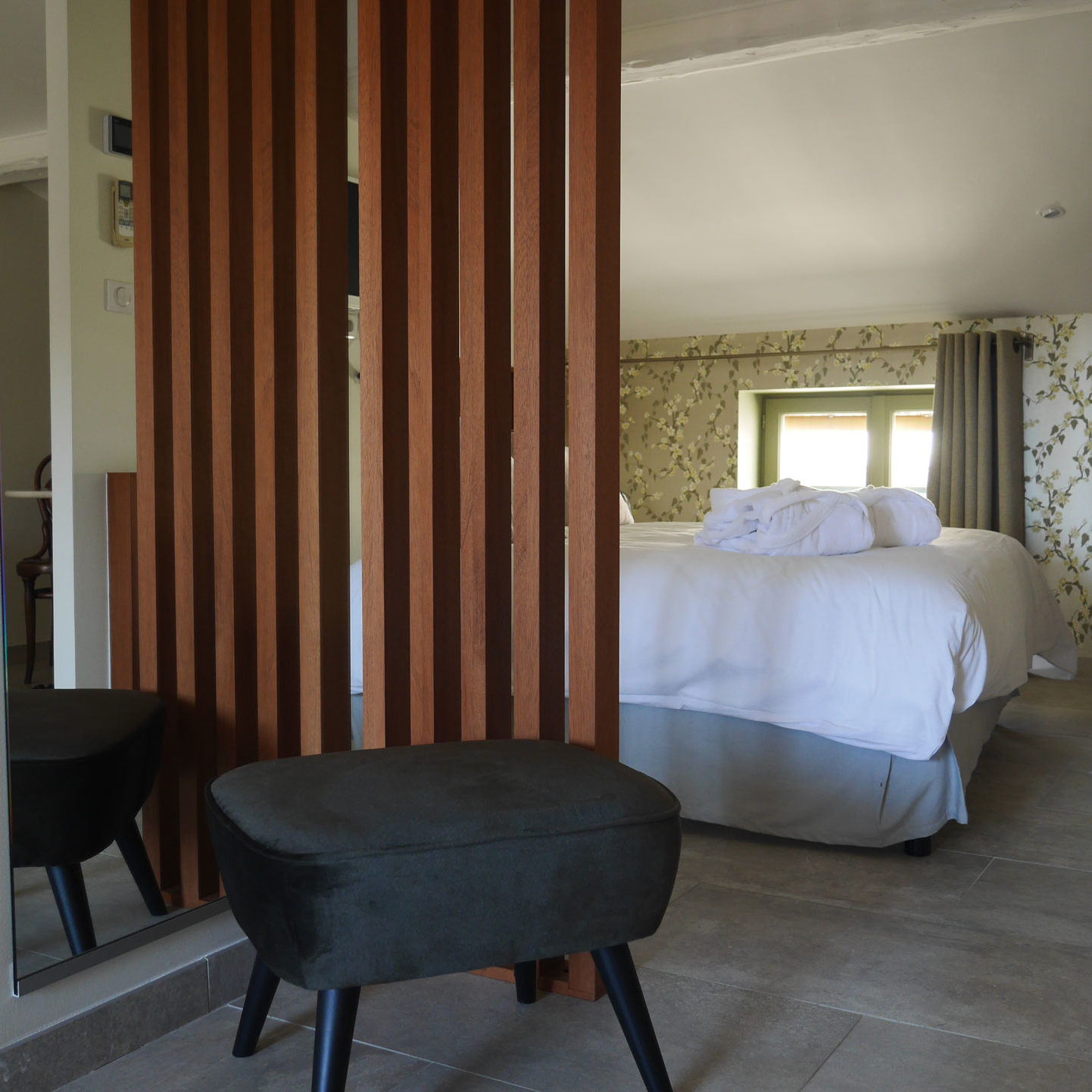 Papier - peint - Sakura de Little Greene - Chambres d' Hôtes - Une Ame à Nîmes-